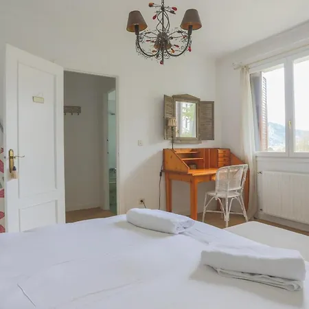 Ilargi, Calido, Familiar, Garaje Y Petfriendly - Arafita Sallent De Gallego