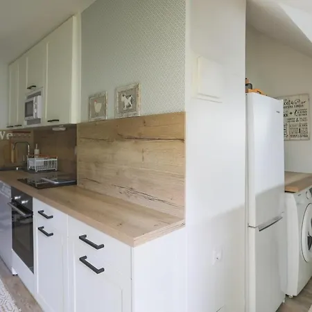 Ilargi, Calido, Familiar, Garaje Y Petfriendly - Arafita Apartment *