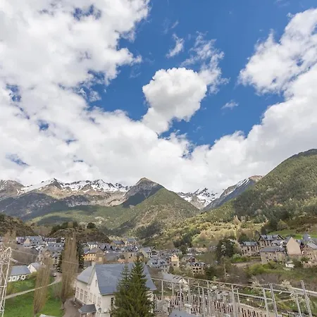 Ilargi, Calido, Familiar, Garaje Y Petfriendly - Arafita شقة Sallent de Gállego