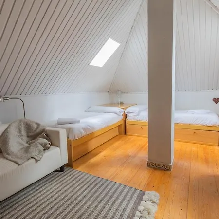 Ilargi, Calido, Familiar, Garaje Y Petfriendly - Arafita Apartment