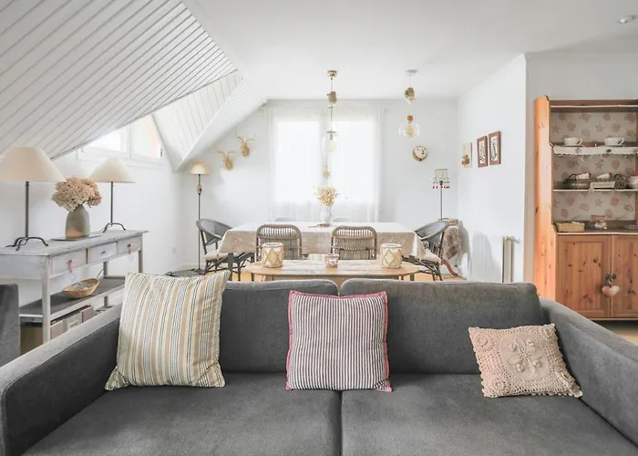 Ilargi, Calido, Familiar, Garaje Y Petfriendly - Arafita