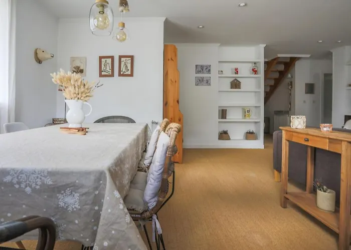 Ilargi, Calido, Familiar, Garaje Y Petfriendly - Arafita *